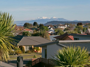 Riverstone Holiday Home - Taupo Holiday Home